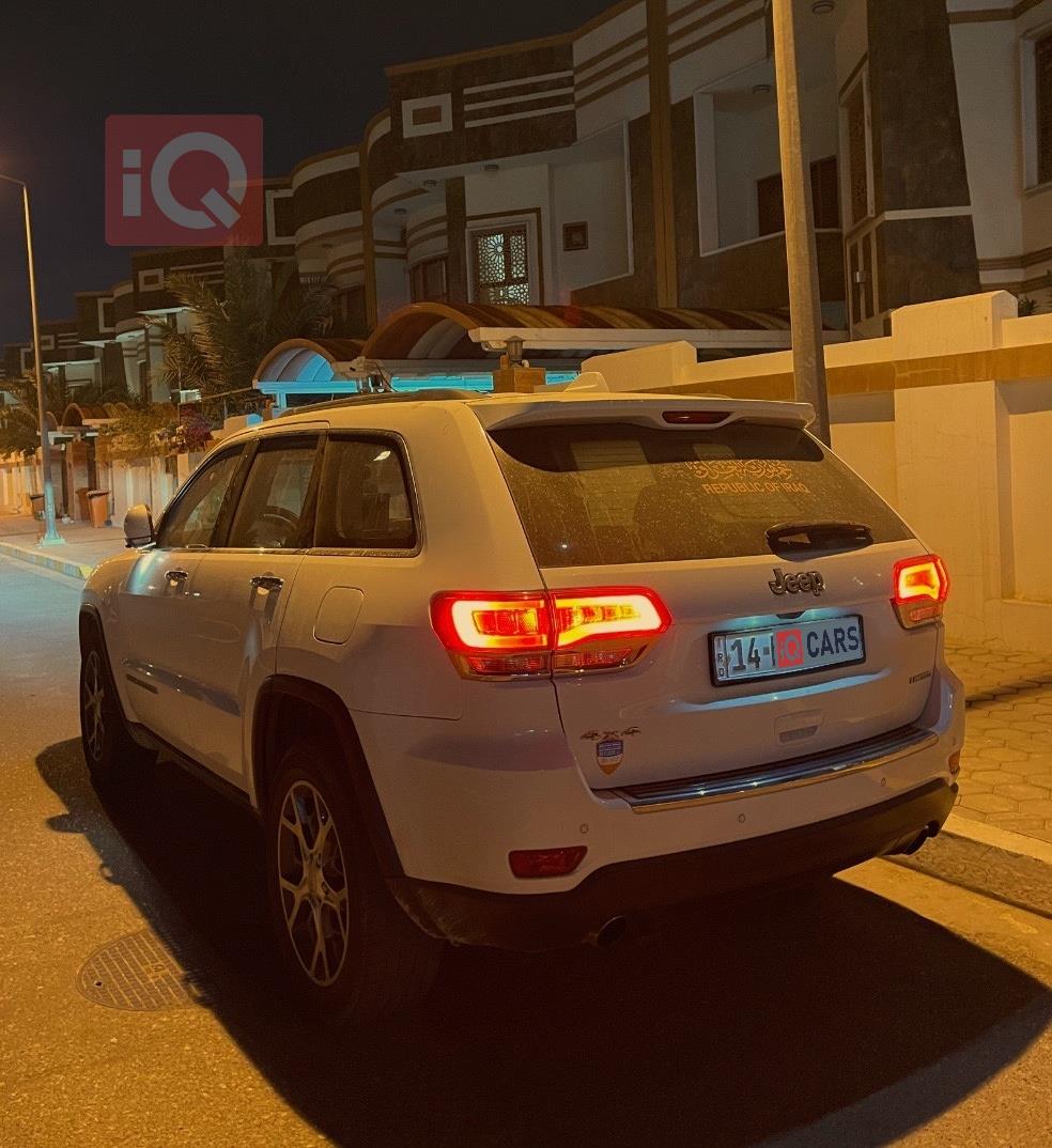 جيب جراند شيروكي